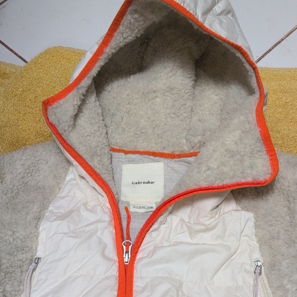 Icebreaker Cream and Orange Hooded Jacket. 19 In Pit To Pit